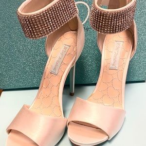 Betsey Johnson Cream Heels